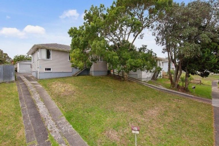 Photo of property in 12 Chingford Close, Mangere, Auckland, 2022