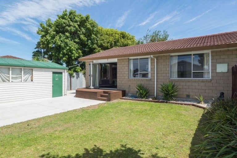 Photo of property in 1/8 Leonie Place, Aranui, Christchurch, 8061