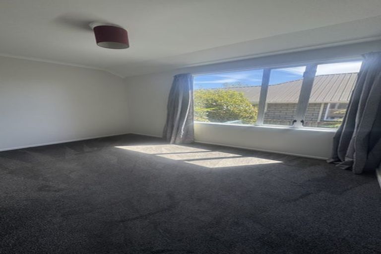 Photo of property in 132a Warren Crescent, Hillmorton, Christchurch, 8025