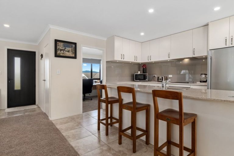 Photo of property in 11 Dumfries Place, Pyes Pa, Tauranga, 3112