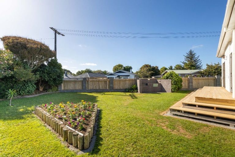 Photo of property in 65 Wallace Place, Westown, New Plymouth, 4310