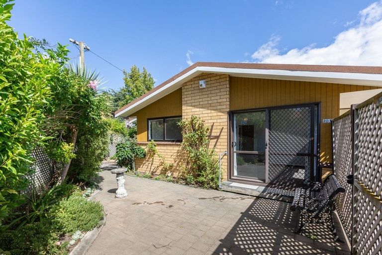 Photo of property in 201a Gloucester Street, Taradale, Napier, 4112