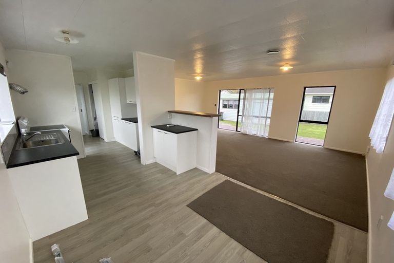 Photo of property in 46b Aquarius Drive, Kawaha Point, Rotorua, 3010