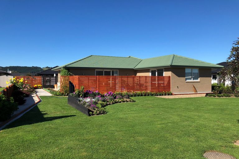 Photo of property in 51 Silver Springs Boulevard, Mosgiel, 9024