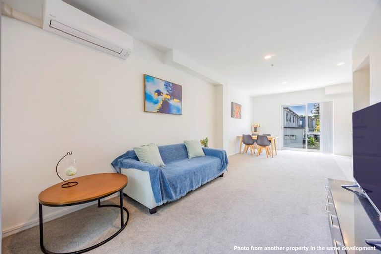 Photo of property in 57a Edmonton Road, Henderson, Auckland, 0612