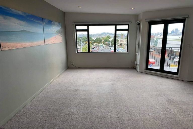 Photo of property in 2a/4 Fleet Street, Devonport, Auckland, 0624