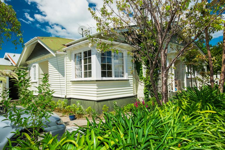 Photo of property in 121 Iranui Road, Inner Kaiti, Gisborne, 4010