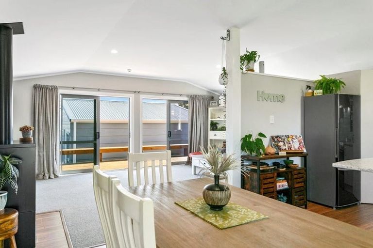 Photo of property in 76 Richmond Avenue, Richmond Heights, Taupo, 3330