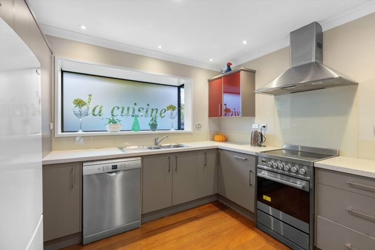 Photo of property in 10 Fuchsia Place, Halswell, Christchurch, 8025