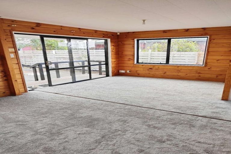 Photo of property in 5 Indus Place, Half Moon Bay, Auckland, 2012