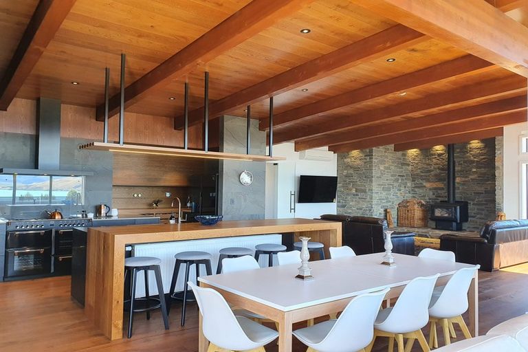 Photo of property in 16 Mistake Drive, Lake Tekapo, 7999