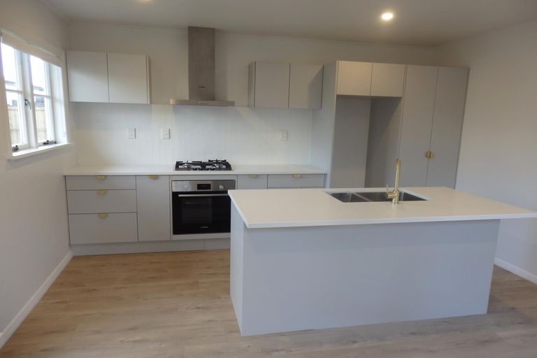 Photo of property in 32 Richmond Street, Cambridge, 3434