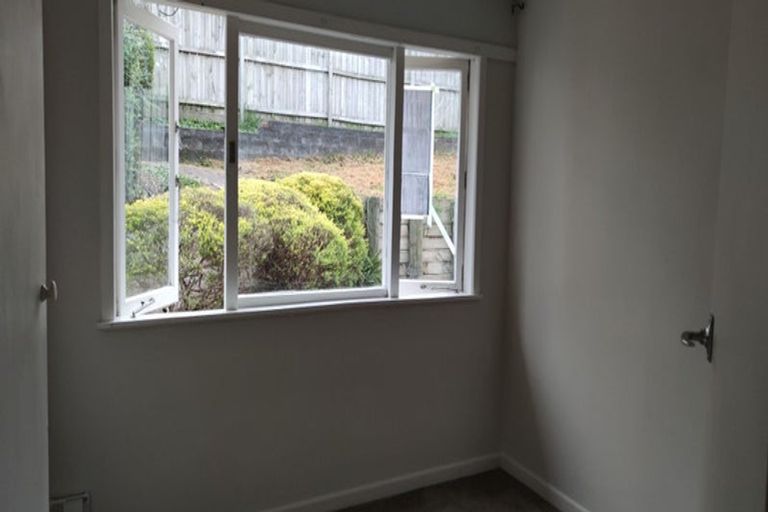 Photo of property in 602 East Coast Road, Pinehill, Auckland, 0630