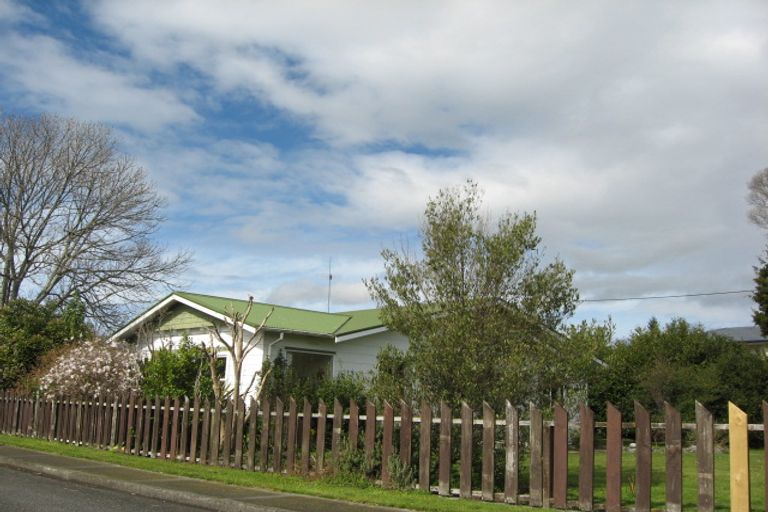 Photo of property in 176 Commercial Street, Takaka, 7110