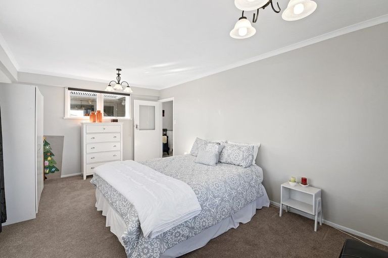 Photo of property in 10 Grenville Street, Levin, 5510