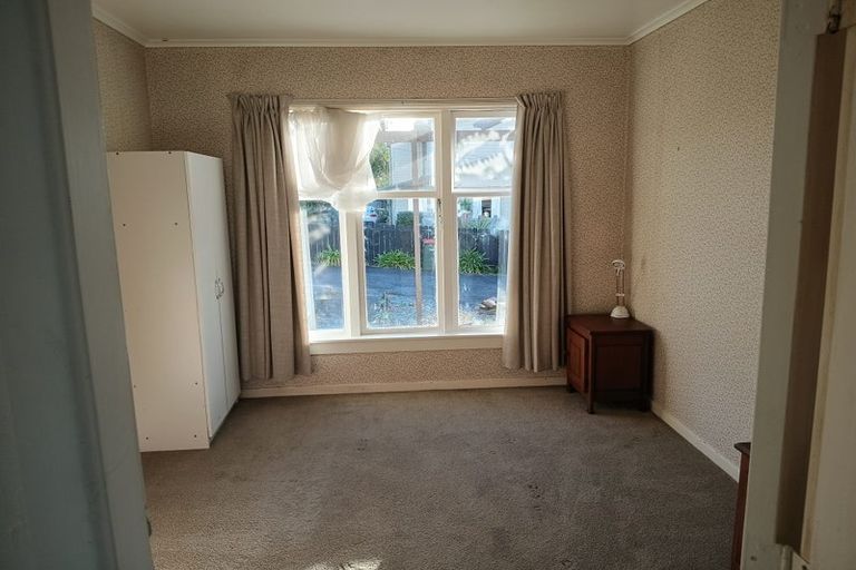 Photo of property in 68 Uxbridge Road, Mellons Bay, Auckland, 2014