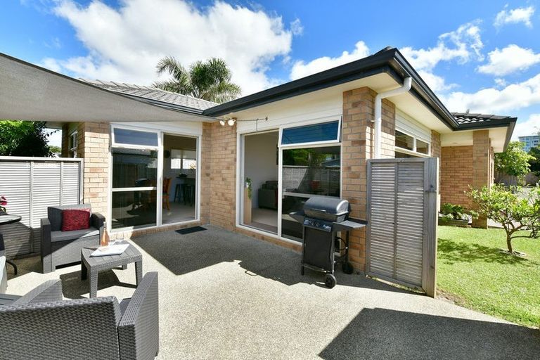 Photo of property in 25 Pine Road, Orewa, 0931