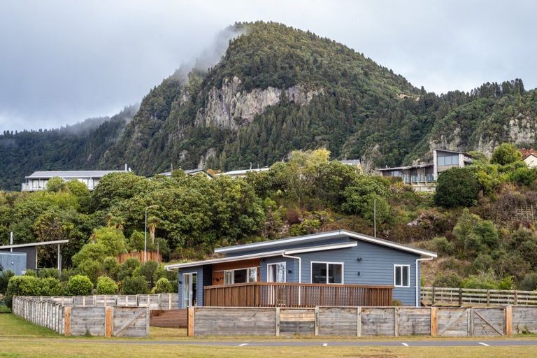 Photo of property in 4 Piripi Place, Kuratau, Turangi, 3381