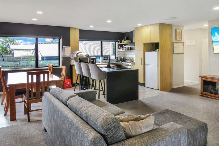 Photo of property in 9a Holden Avenue, Holdens Bay, Rotorua, 3010