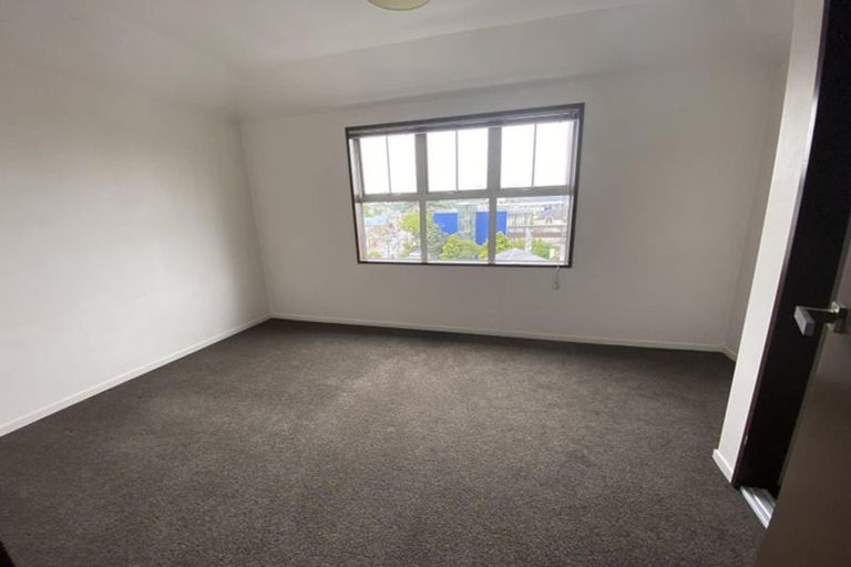 Photo of property in 8e Finlay Terrace, Mount Cook, Wellington, 6021