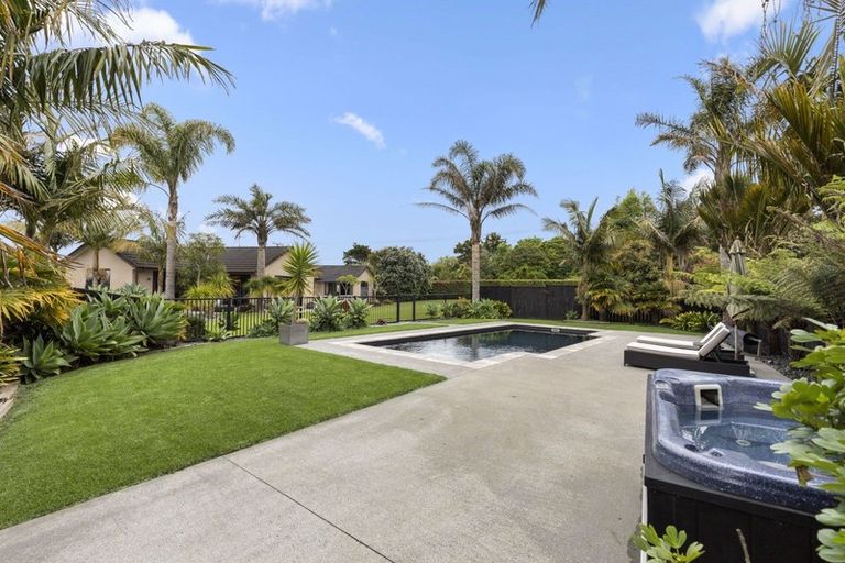 Photo of property in 4 Gleaming Place, Waiuku, 2123