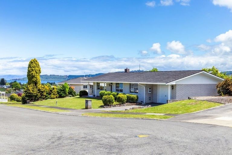 Photo of property in 11 Battersea Place, Richmond Heights, Taupo, 3330