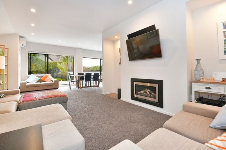 Photo of property in 7 Tree Fern Trail, Campbells Bay, Auckland, 0630