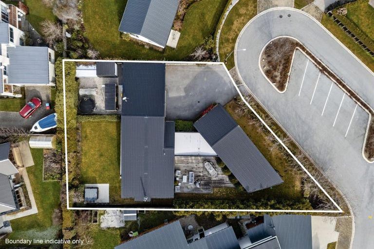 Photo of property in 13 Eden Close, Wanaka, 9305