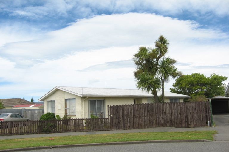 Photo of property in 28 Shetland Street, Woolston, Christchurch, 8062