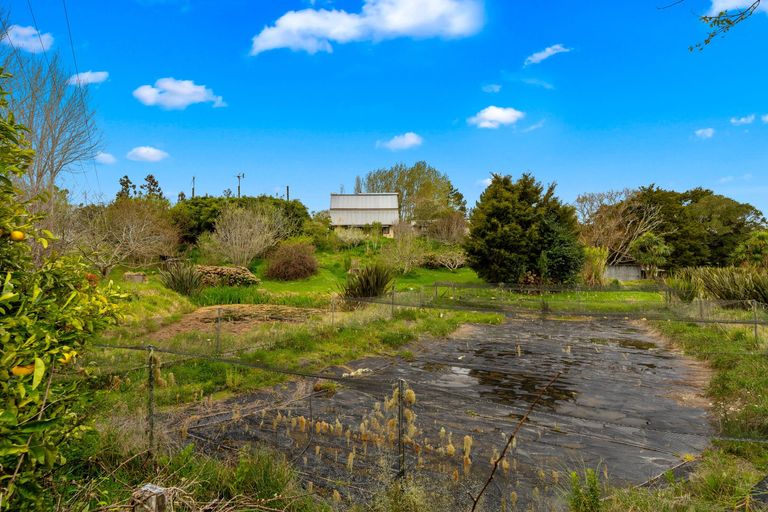 Photo of property in 110 Gibbons Road, Kaiwaka, 0573