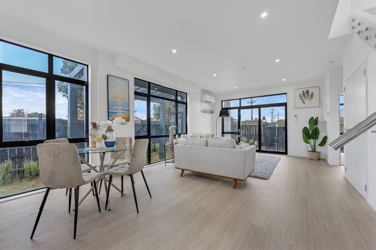 Photo of property in 14c York Road, Papatoetoe, Auckland, 2104