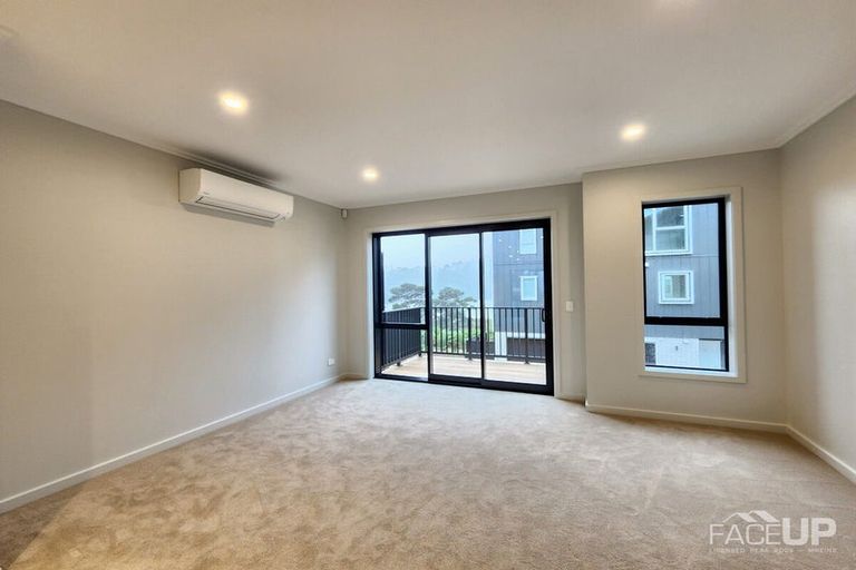 Photo of property in 2/35 Marine Parade, Mount Maunganui, 3116