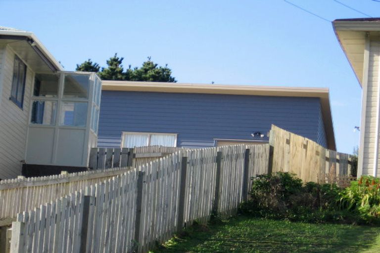 Photo of property in 5a Taupiri Crescent, Titahi Bay, Porirua, 5022