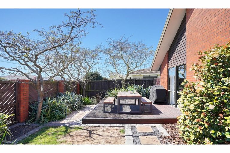 Photo of property in 12 Veitches Road, Casebrook, Christchurch, 8051