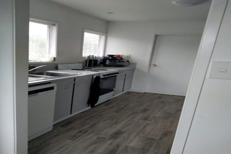 Photo of property in 10 Sabana Place, Unsworth Heights, Auckland, 0632