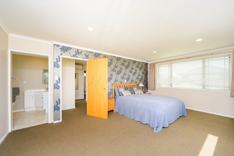 Photo of property in 189 Ruapehu Drive, Fitzherbert, Palmerston North, 4410