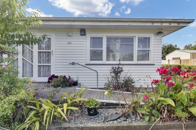 Photo of property in 108 De Lautour Road, Inner Kaiti, Gisborne, 4010