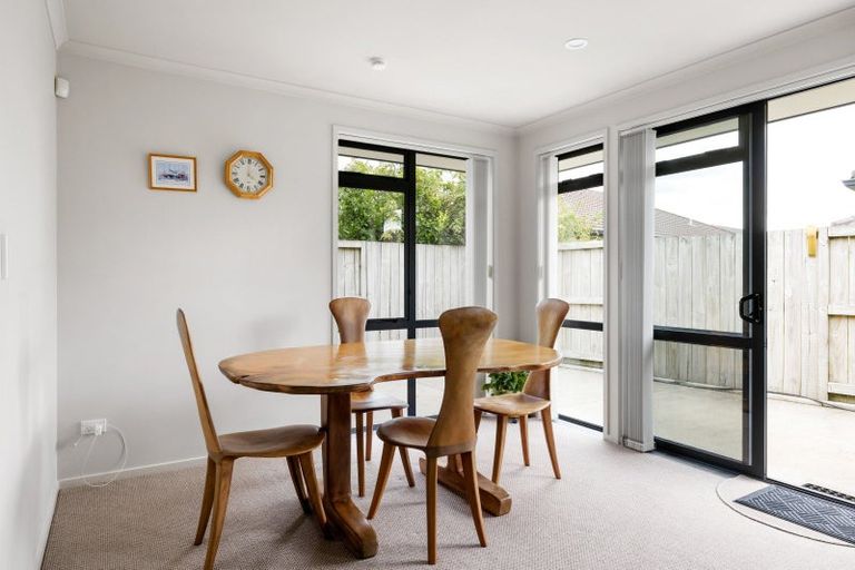 Photo of property in 5 Holcroft Place, Huntington, Hamilton, 3210