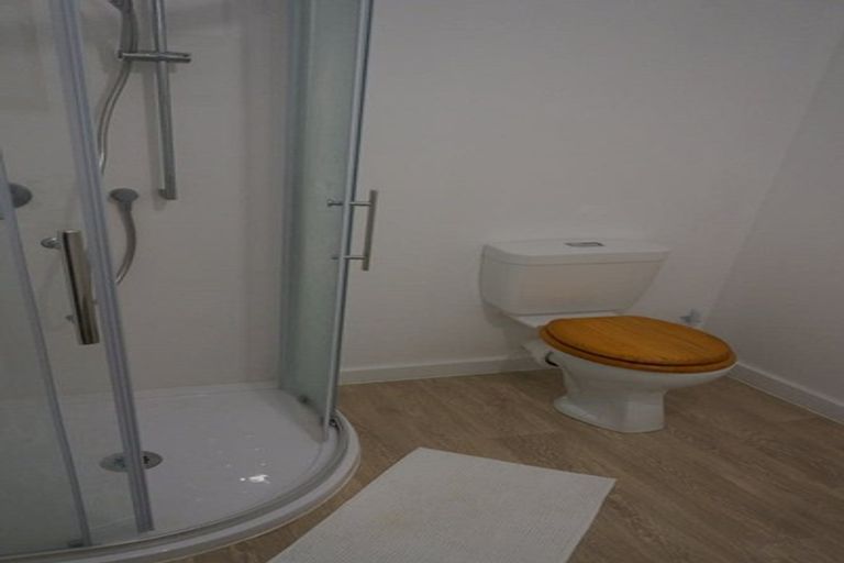 Photo of property in 21 Houghton Bay Road, Houghton Bay, Wellington, 6023