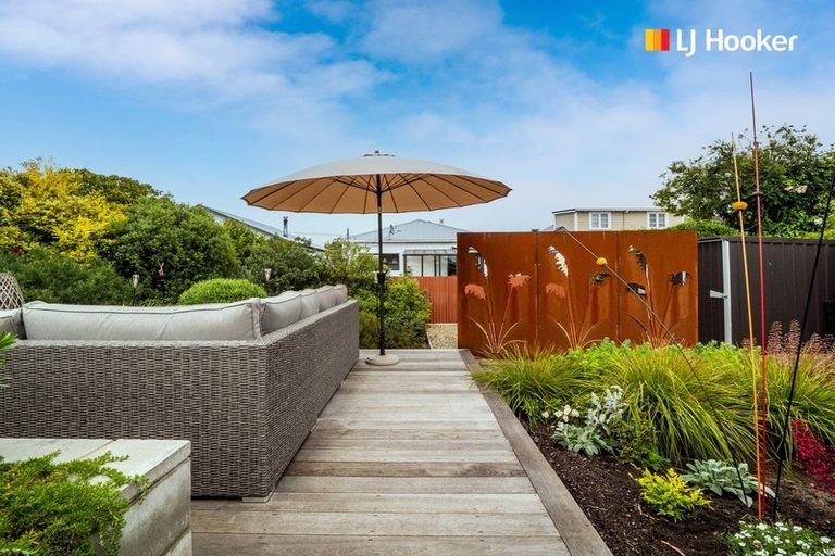 Photo of property in 16 West Avenue, Saint Clair, Dunedin, 9012