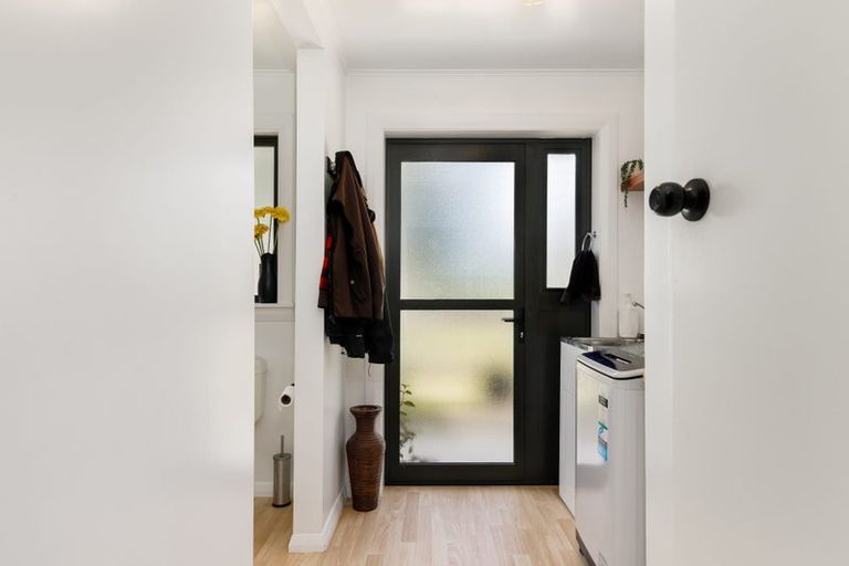 Photo of property in 43 Holdaway Street, Riversdale, Blenheim, 7201