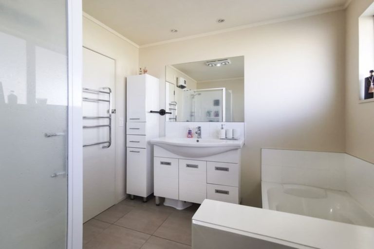 Photo of property in 13 Kea Street, Katikati, 3129