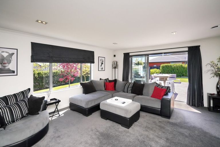 Photo of property in 42 Mokihi Gardens, Hillmorton, Christchurch, 8024