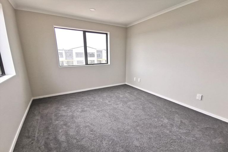Photo of property in 37 Kaimanawa Road, Karaka, Papakura, 2113