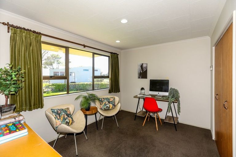 Photo of property in 1042 Carrington Road, Hurworth, New Plymouth, 4371