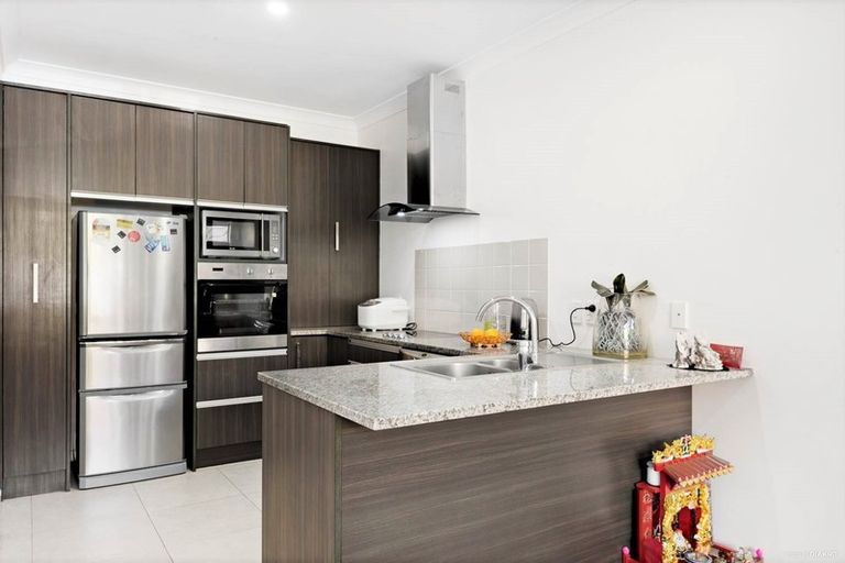 Photo of property in 3/44 Carlos Drive, Flat Bush, Auckland, 2016