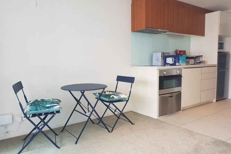 Photo of property in The Docks Apartments, 601/2 Dockside Lane, Auckland Central, Auckland, 1010