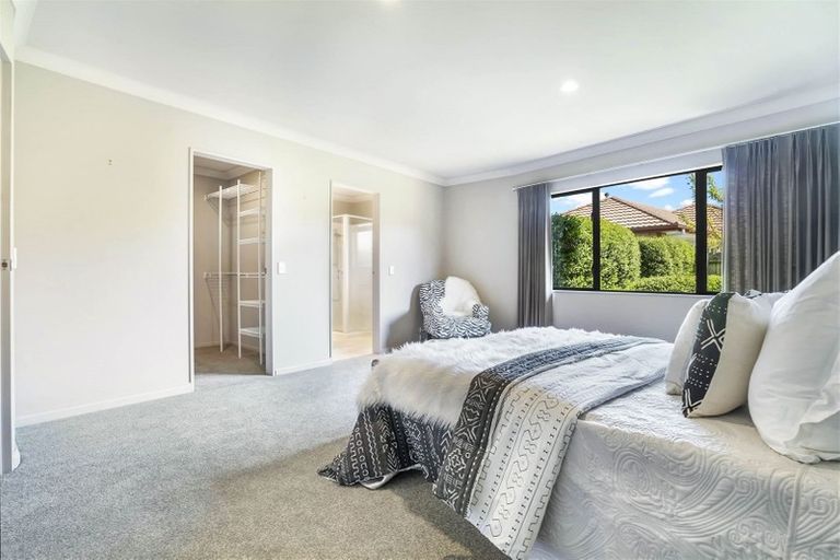 Photo of property in 16 Lockhart Place, Rototuna, Hamilton, 3210