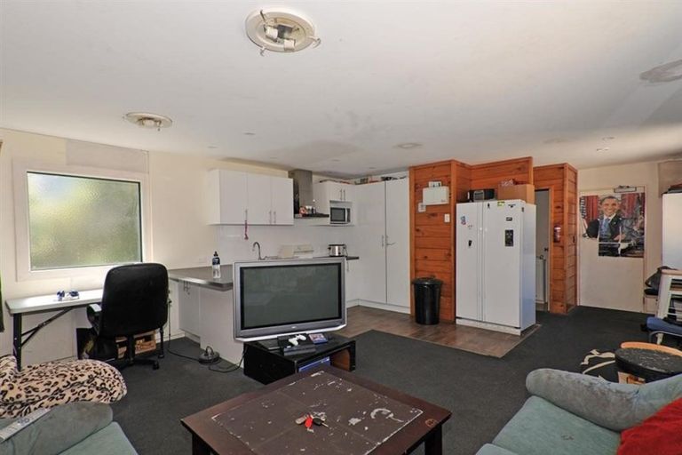 Photo of property in Te Awhina Apartments, 17/22 Sussex Street, Mount Cook, Wellington, 6021