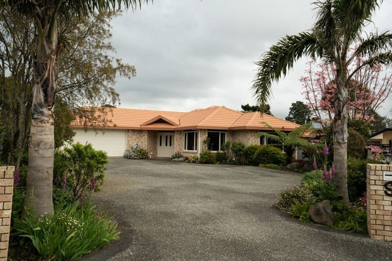 Photo of property in 9 Royal Heights, Glen Avon, New Plymouth, 4312